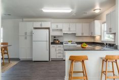 Valor-Circle-Jeweled-Kitchen
